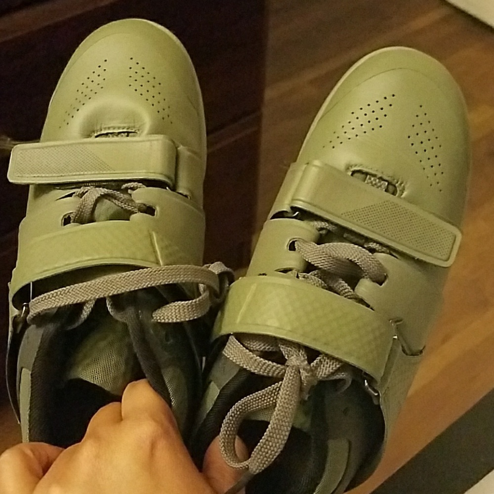 Reebok lifting shoes.